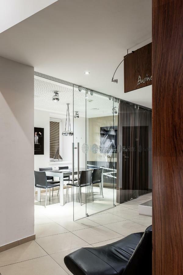 H+ Hotel Ried Ried im Innkreis Exteriör bild
